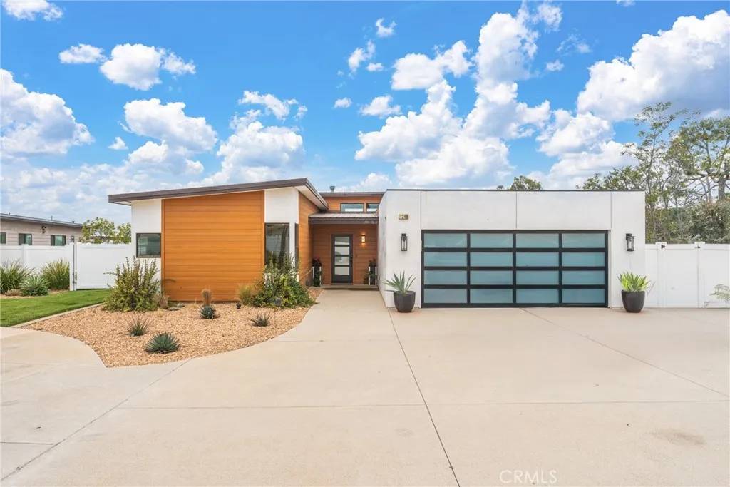 Calimesa, CA 92320,1248 Holly Lane