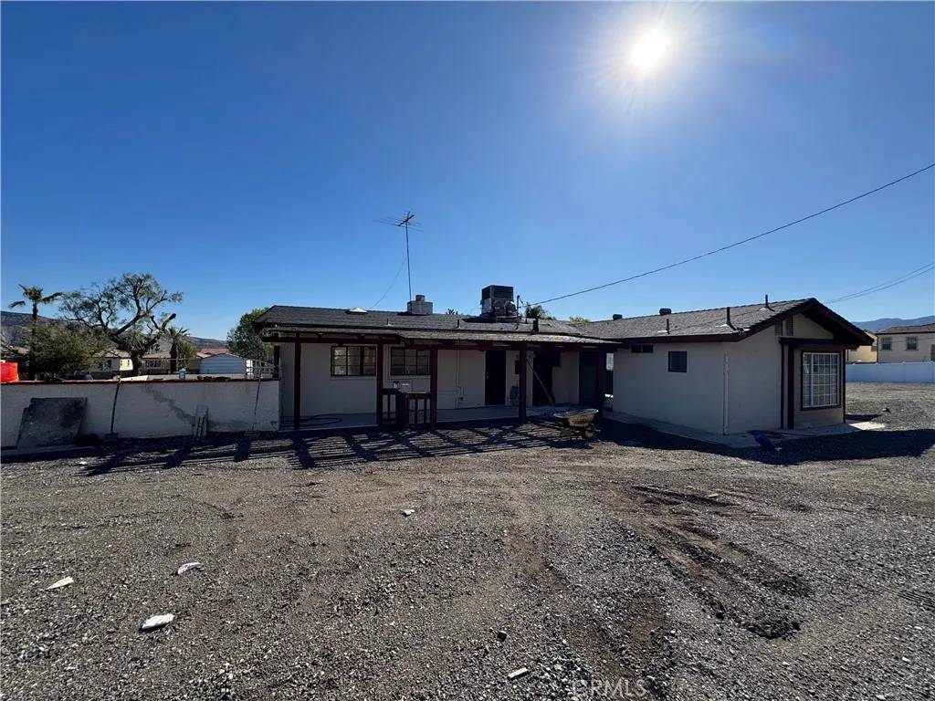 Corona, CA 92881,7052 Starne Road