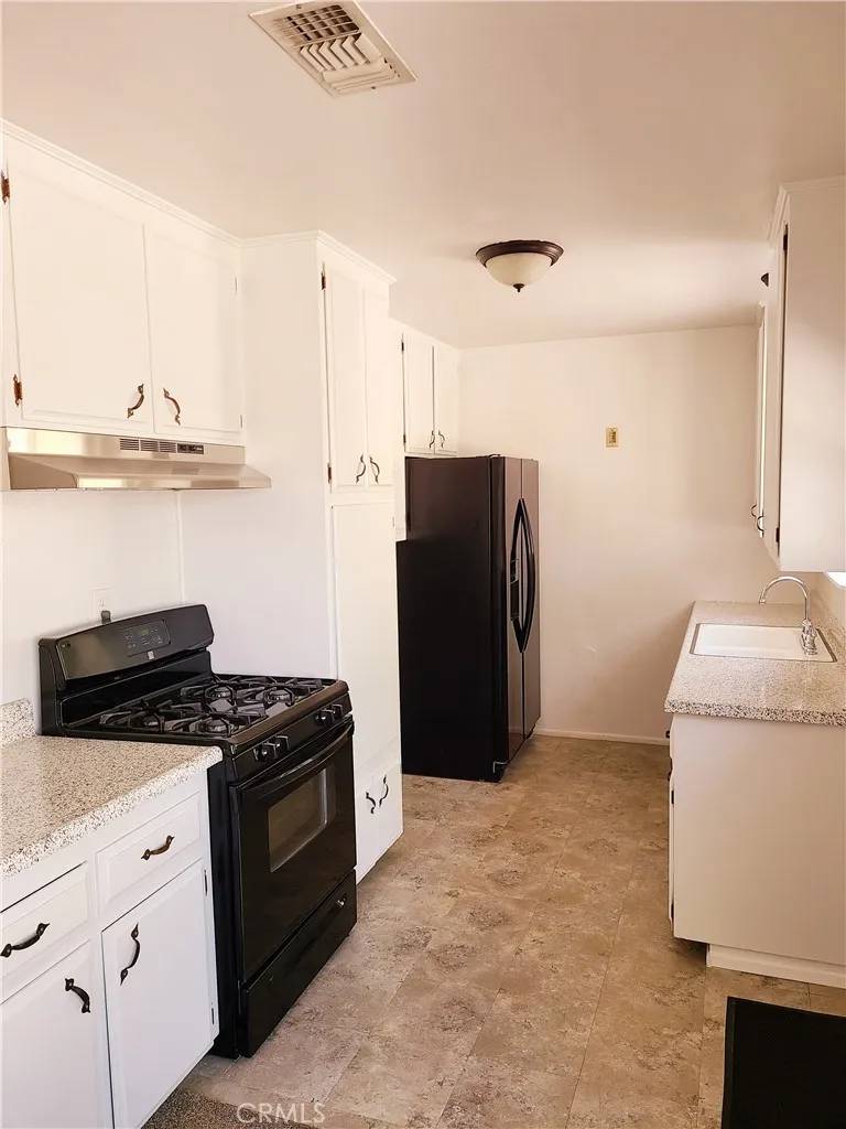 Colton, CA 92324,1311 E Olive Street