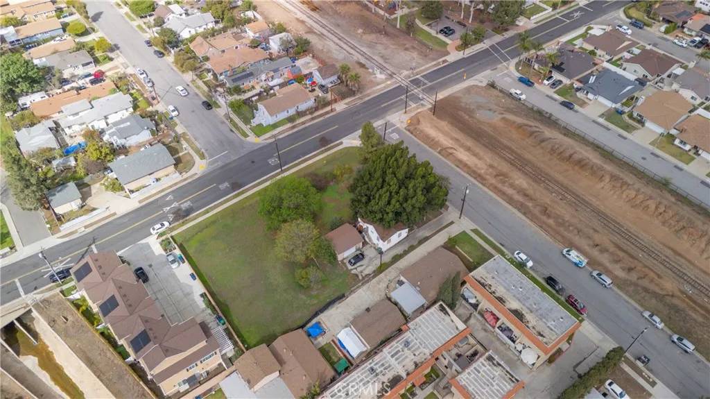 La Habra, CA 90631,418 W Electric Avenue