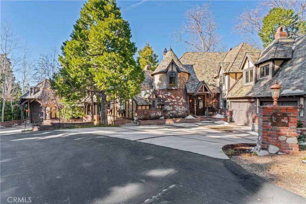 Lake Arrowhead, CA 92352,145 Pheasant Run
