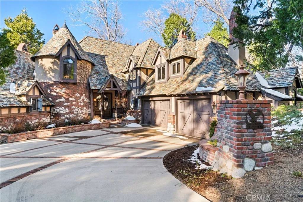 Lake Arrowhead, CA 92352,145 Pheasant Run