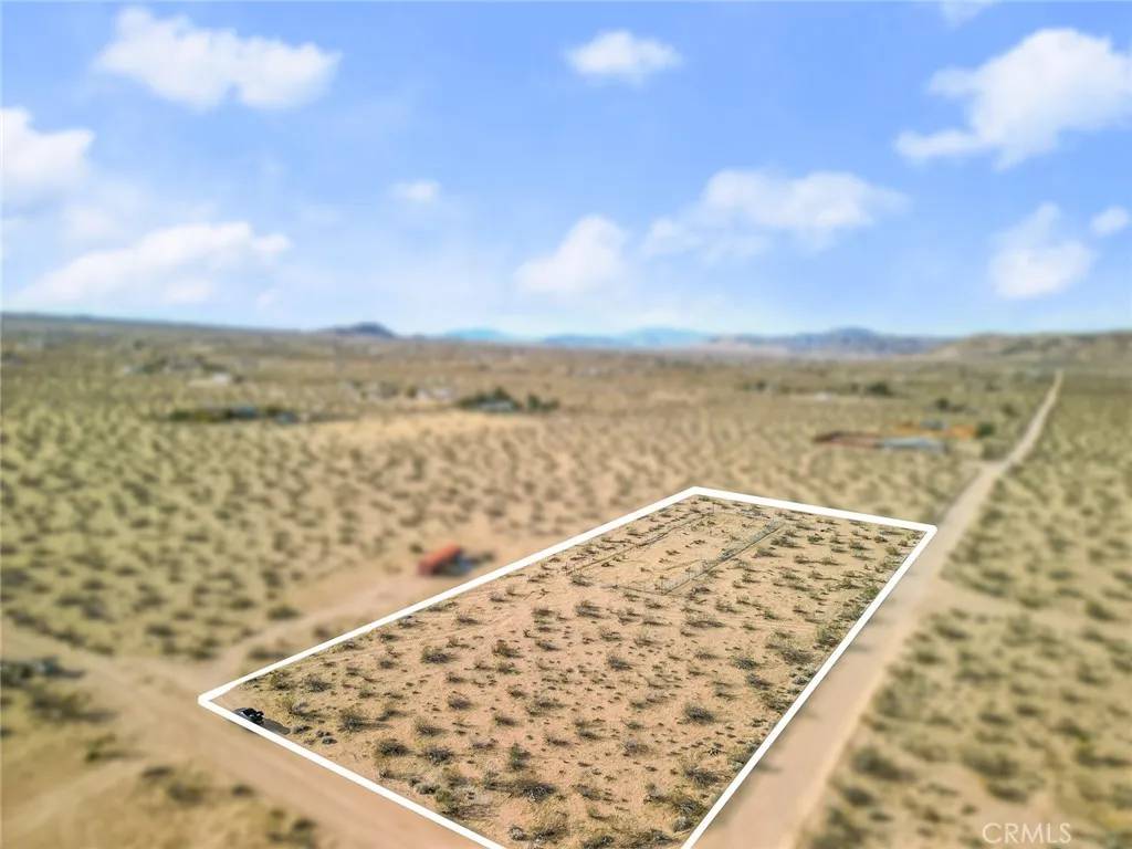 Landers, CA 92285,56882 Castillo
