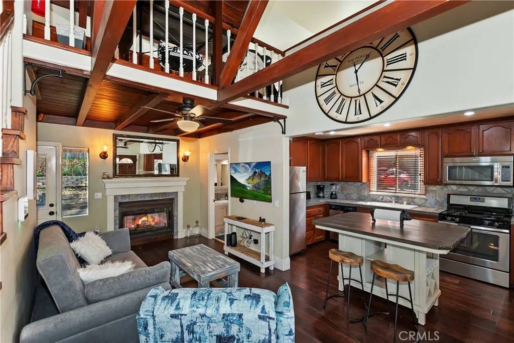 Lake Arrowhead, CA 92326,1058 Heaton Drive