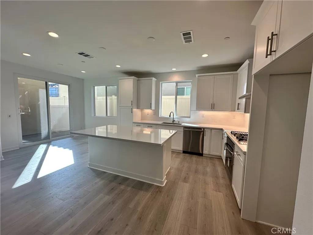 Santa Paula, CA 93060,1843 Flannel Drive