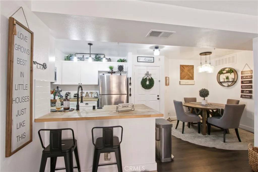 Downey, CA 90241,11410 Brookshire Avenue #124
