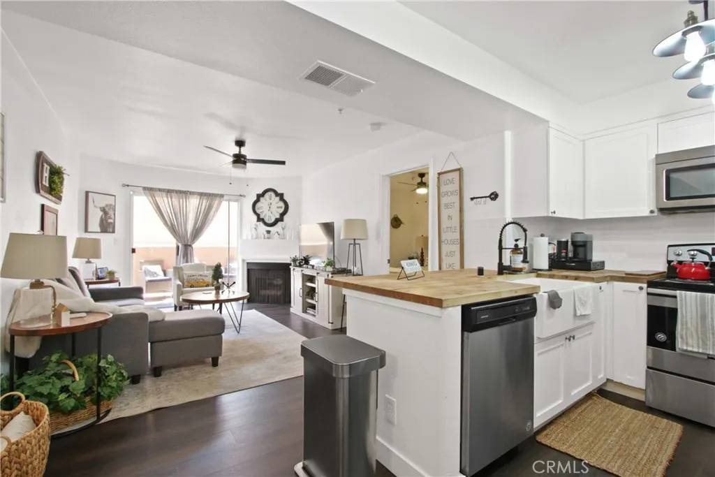 Downey, CA 90241,11410 Brookshire Avenue #124