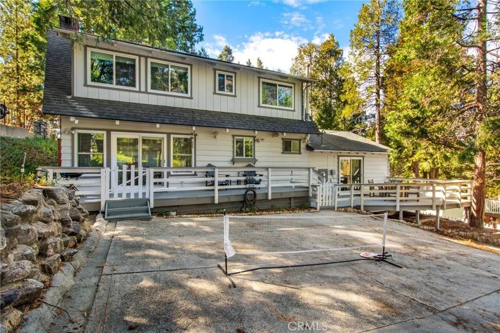Lake Arrowhead, CA 92352,818 Dom Way