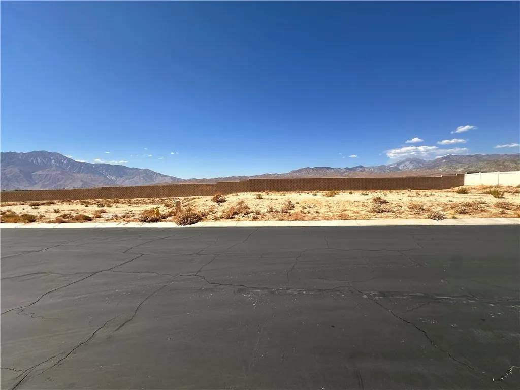 Desert Hot Springs, CA 92449,4 Rockies