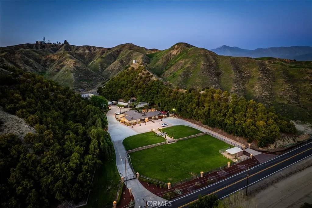Redlands, CA 92373,30452 Live Oak Canyon Road