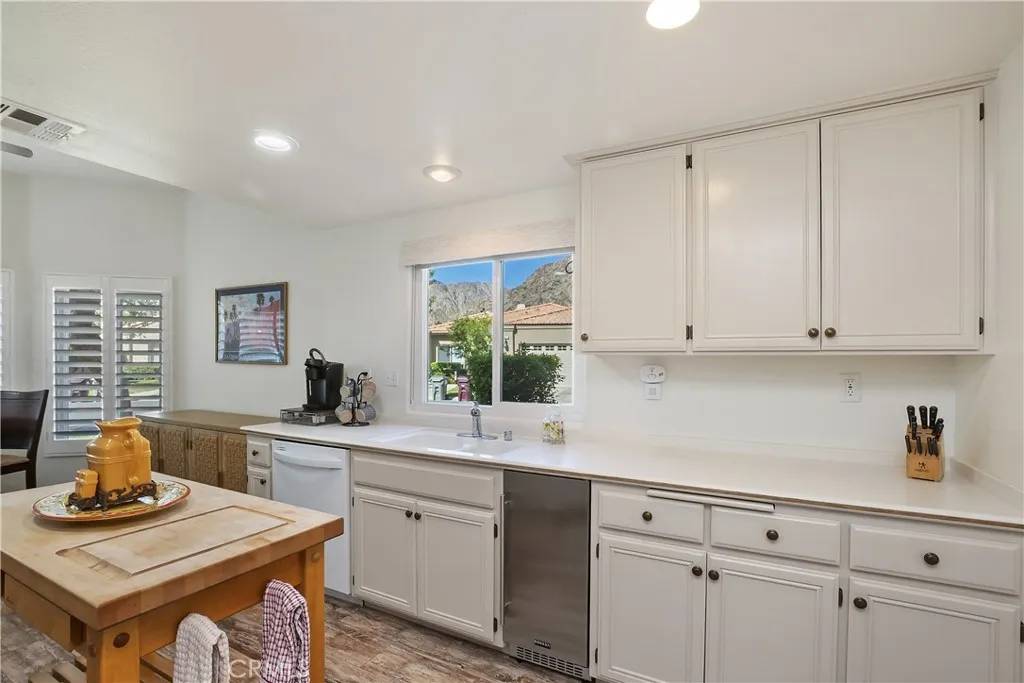 La Quinta, CA 92253,48626 Vista Tierra