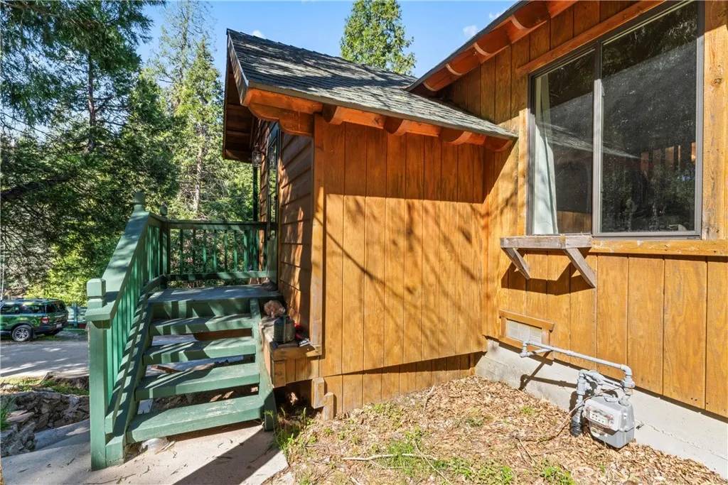 Cedar Glen, CA 92321,29278 Pine Drive