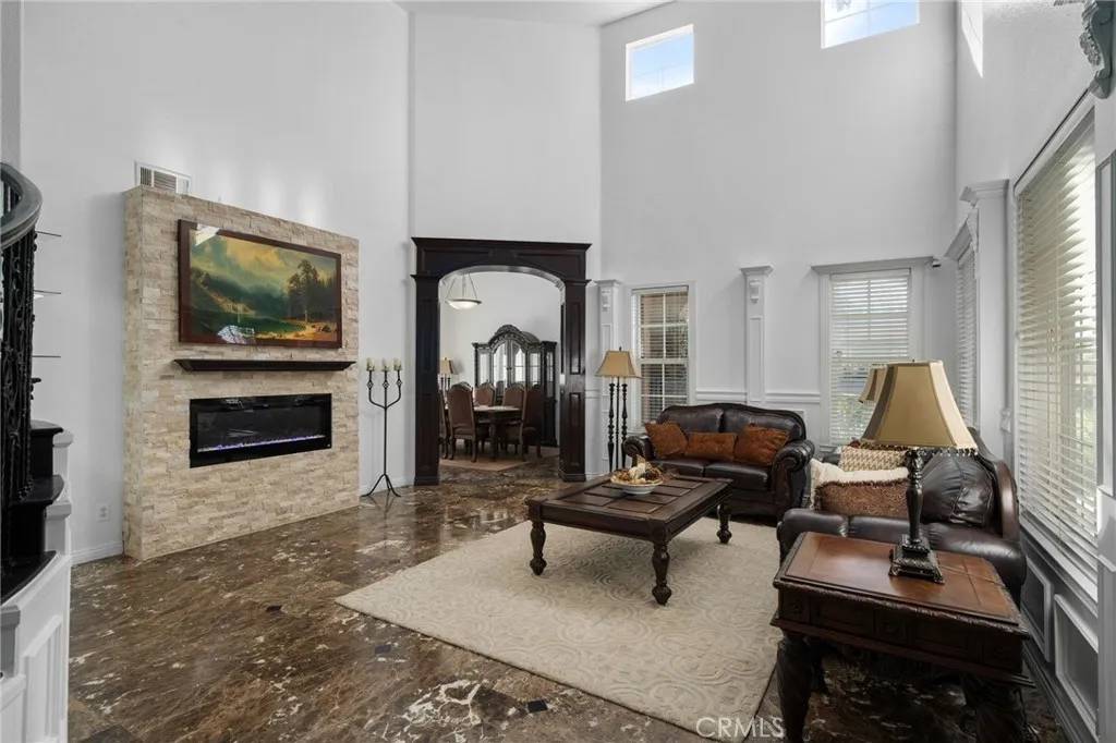 Corona, CA 92881,922 Armata Drive