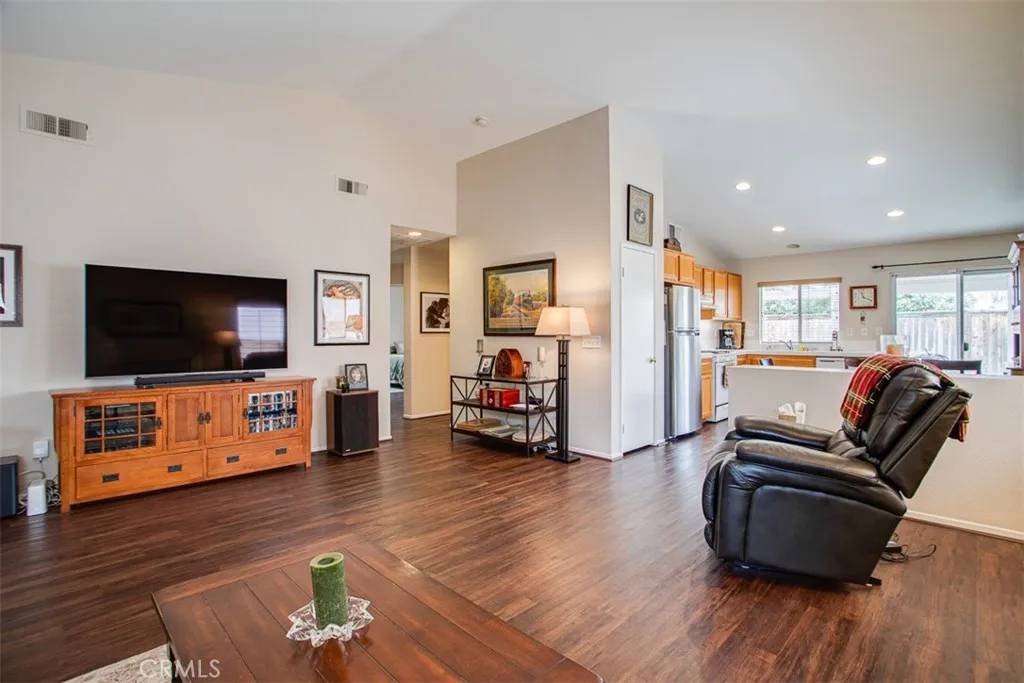 Corona, CA 92881,135 Paperbirch Circle