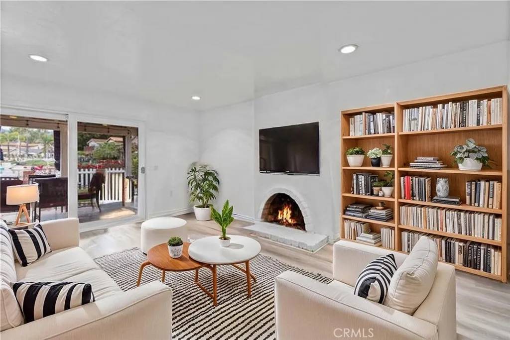 Corona, CA 92882,1558 Camelot Drive