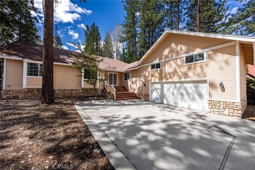 Big Bear Lake, CA 92315,42589 Donez Way