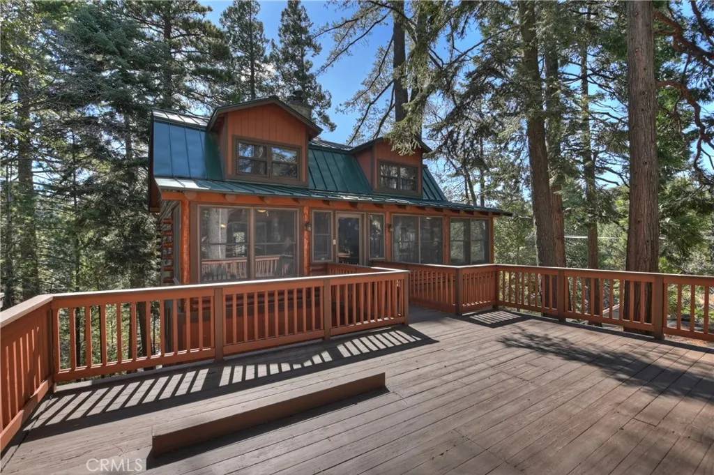 Twin Peaks, CA 92391,26638 Lake Forest Drive