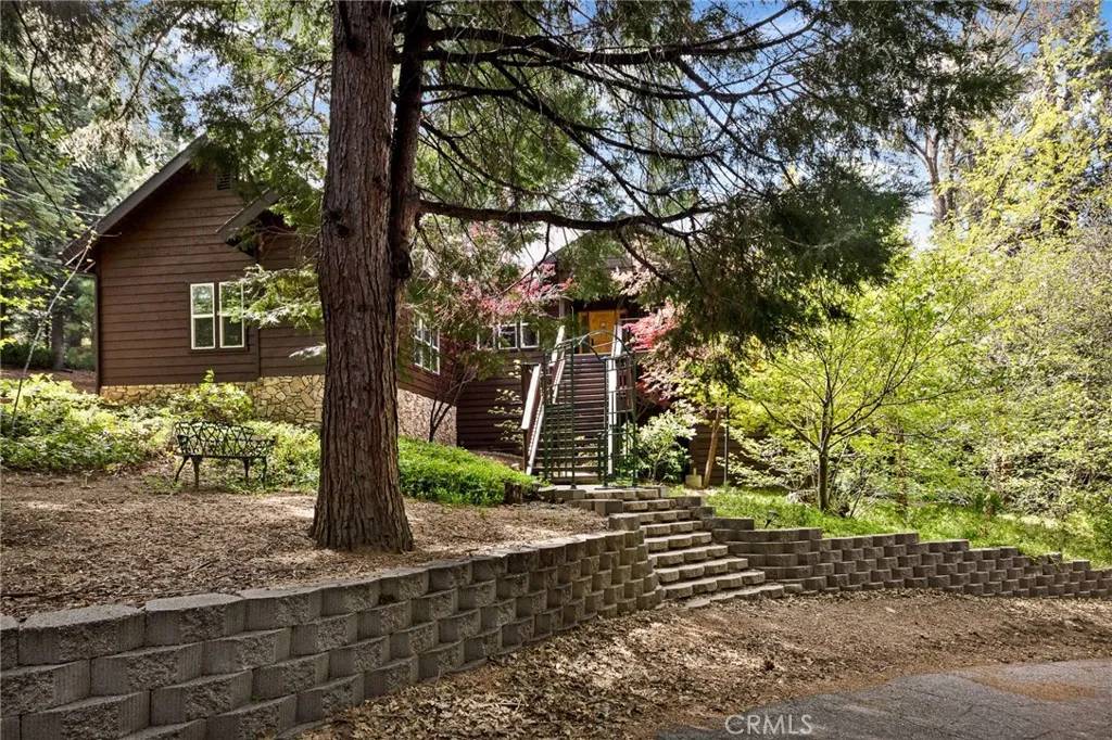 Blue Jay, CA 92317,523 Dogwood Canyon Road