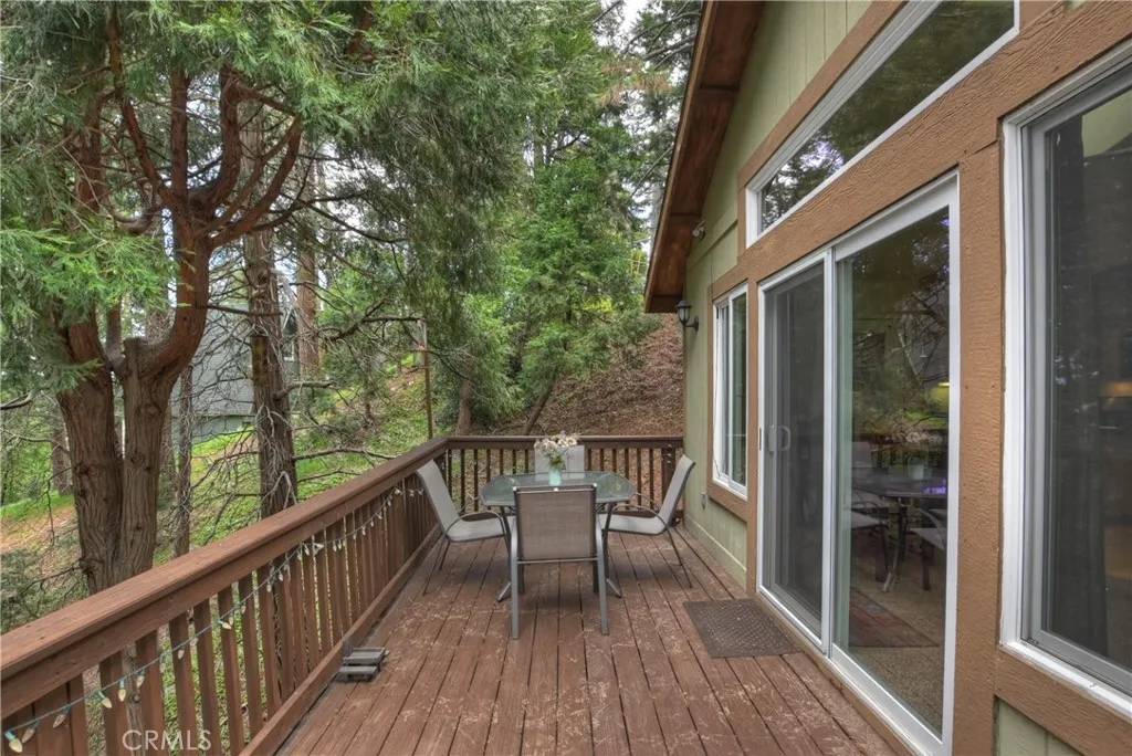 Crestline, CA 92325,23776 Lakeview Drive