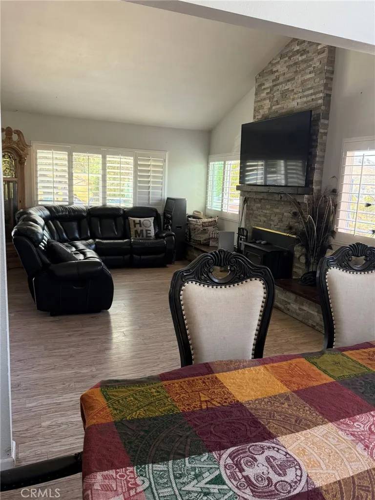 Escondido, CA 92026,8904 Nelson Way
