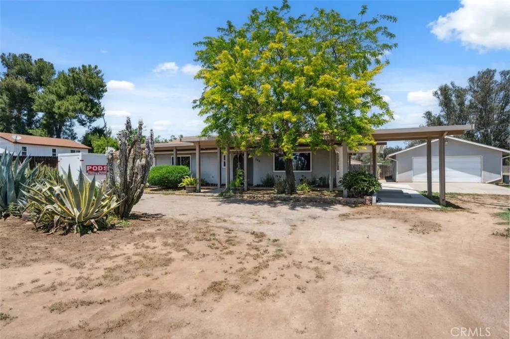Ramona, CA 92065,554 Hunter Street
