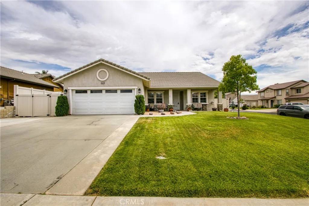 Yucaipa, CA 92399,35579 Country Creek Drive