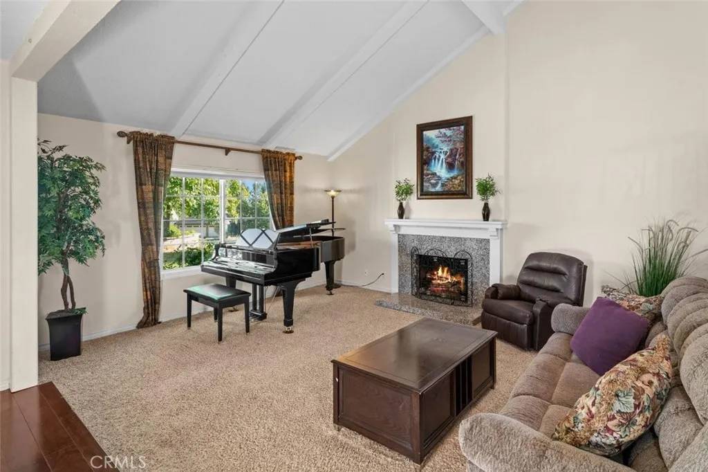 Yorba Linda, CA 92886,4187 Pepper Avenue