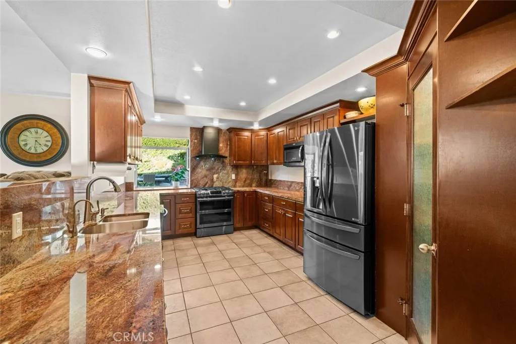 Yorba Linda, CA 92886,4187 Pepper Avenue