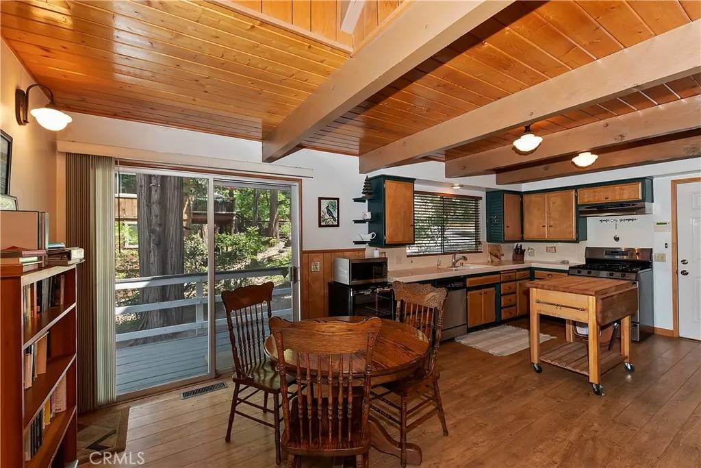 Lake Arrowhead, CA 92352,535 Pioneer Road