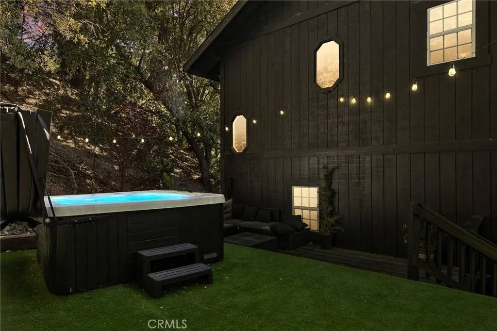 Crestline, CA 92325,23594 Hillside Drive