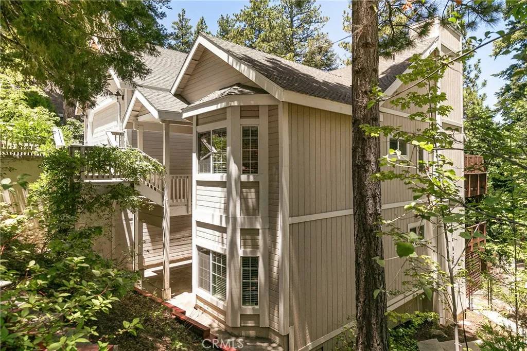 Lake Arrowhead, CA 92352,27376 Pinewood Drive
