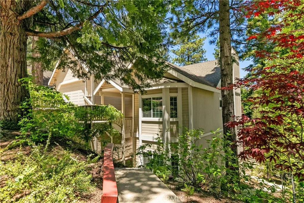 Lake Arrowhead, CA 92352,27376 Pinewood Drive