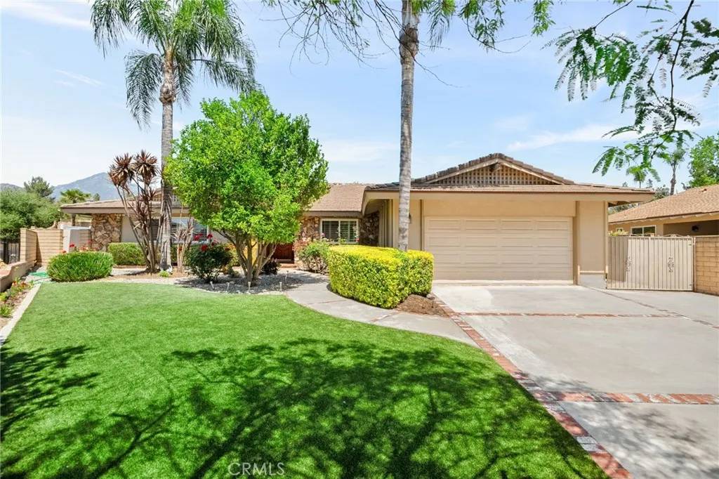 Claremont, CA 91711,2324 Dana Court