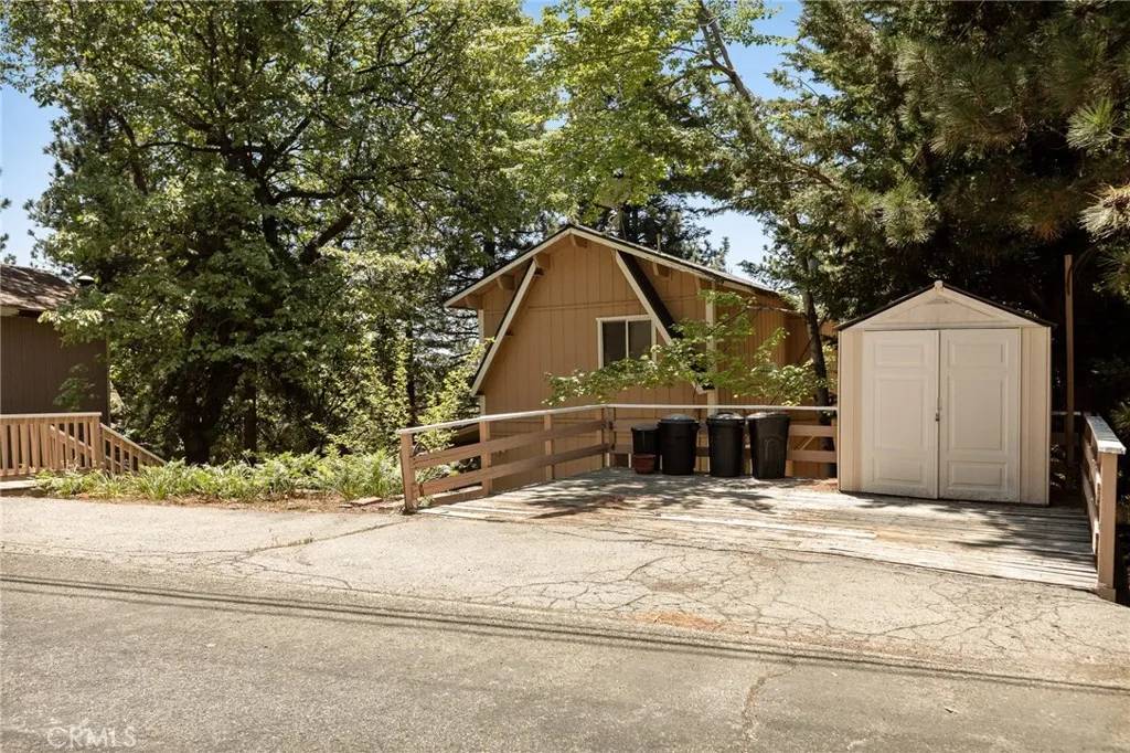 Running Springs, CA 92382,30909 Summit Drive