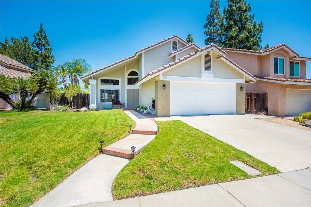 Corona, CA 92882,1711 Yellow Pine