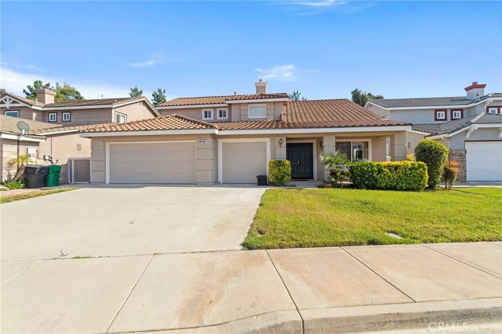 Corona, CA 92883,13613 Glen Canyon Drive