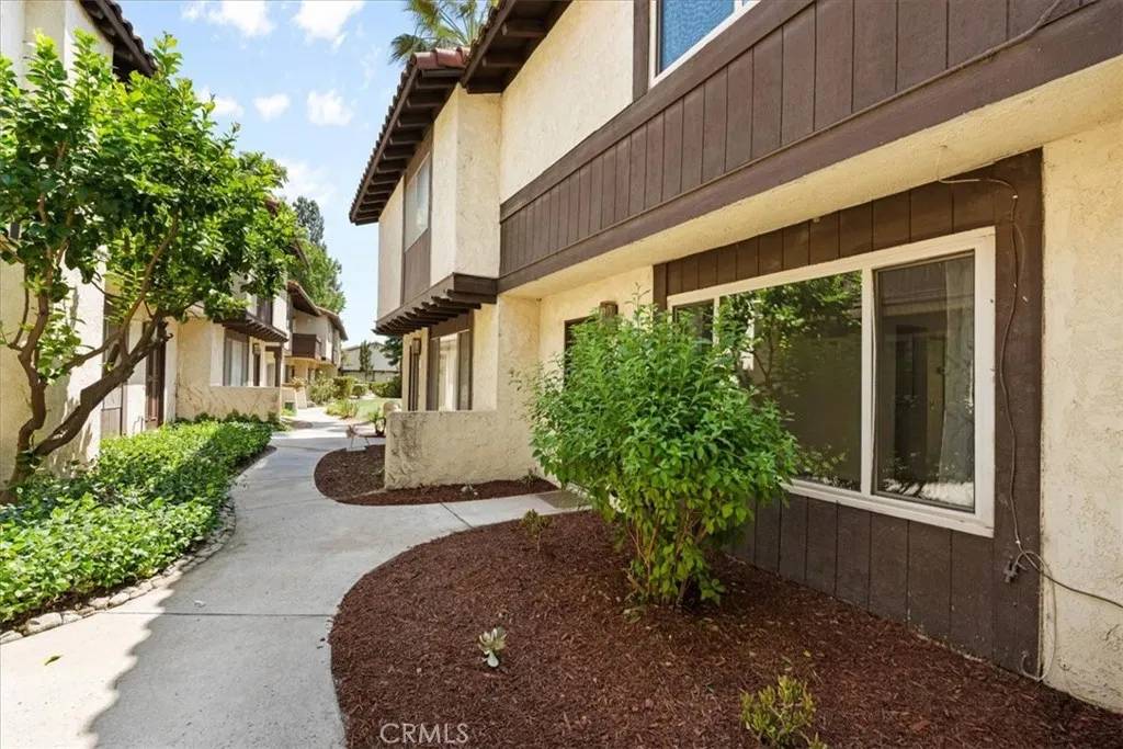 Colton, CA 92324,1077 Santo Antonio Drive #54