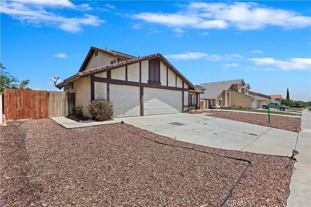 Victorville, CA 92392,13534 Ironstone Avenue