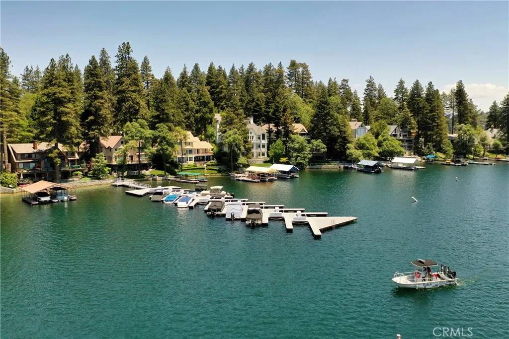 Lake Arrowhead, CA 92352,407 Giant Oak Circle