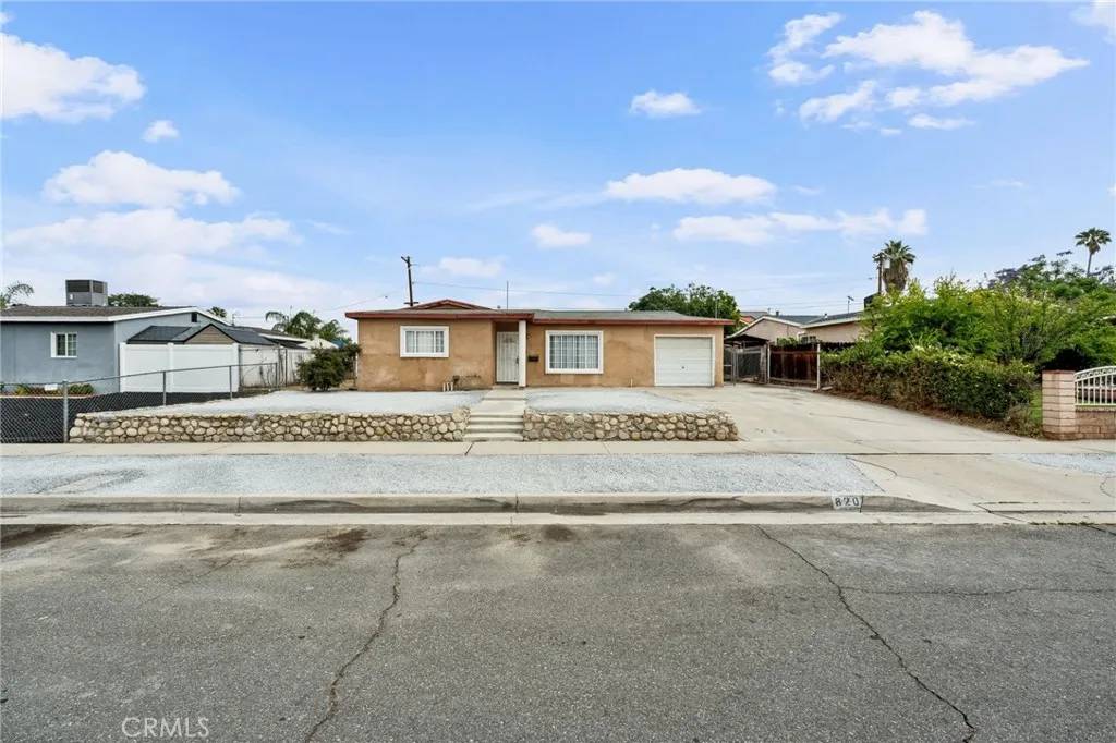 Redlands, CA 92374,820 Carlotta Court