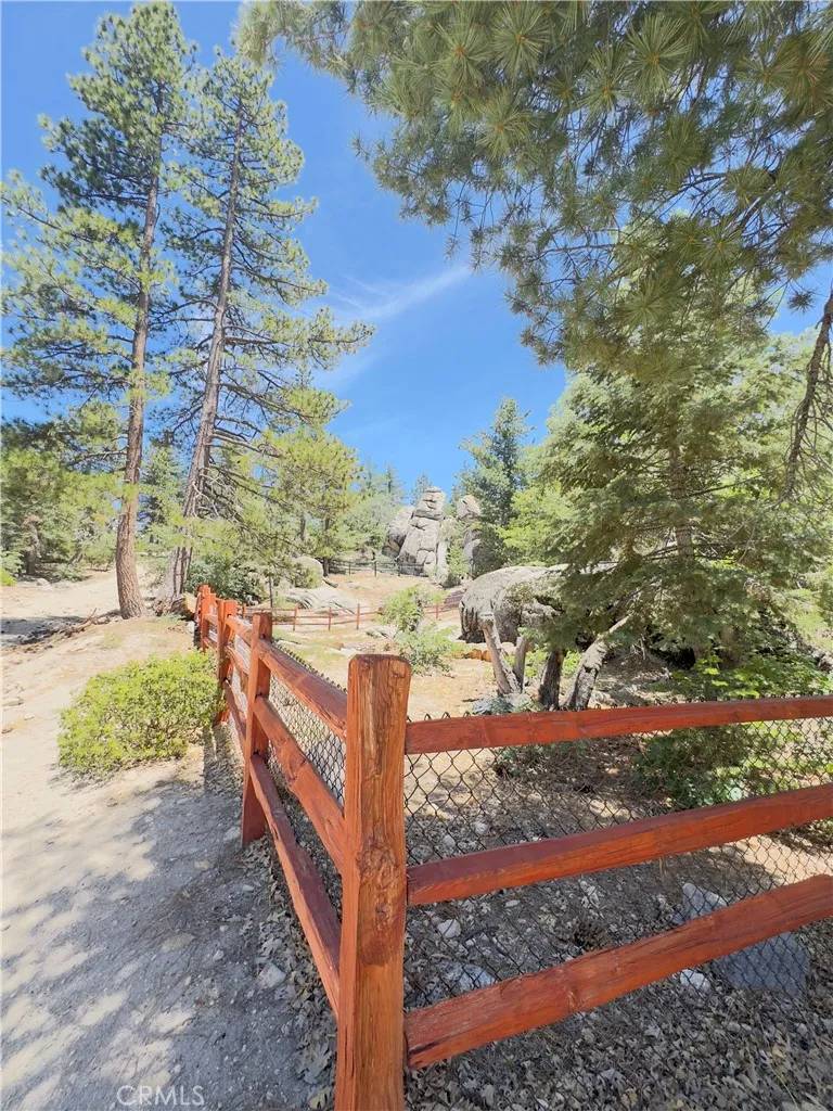Running Springs, CA 92382,2526 Ridge