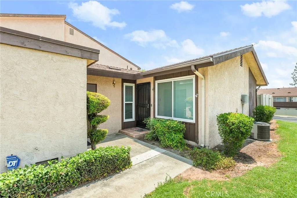 San Bernardino, CA 92404,2061 Locust Court