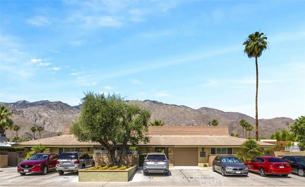 Palm Springs, CA 92264,555 S Thornhill Road #8