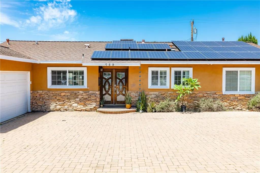 Covina, CA 91723,759 S Briargate Lane