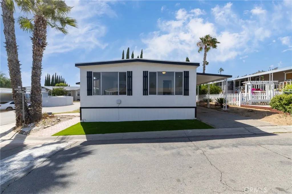 Jurupa Valley, CA 92509,6130 Camino Real #259