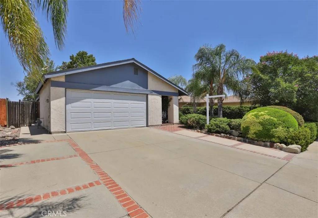 Lake Elsinore, CA 92530,134 N Woodlake Street