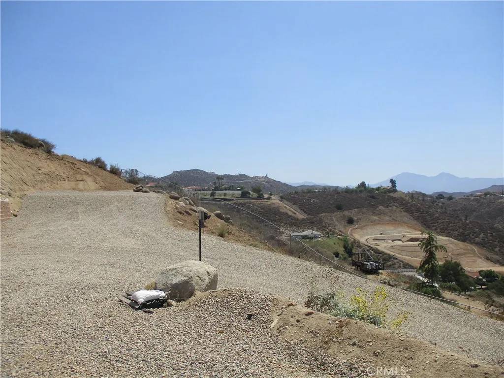 Perris, CA 92570,20825 Lakemount