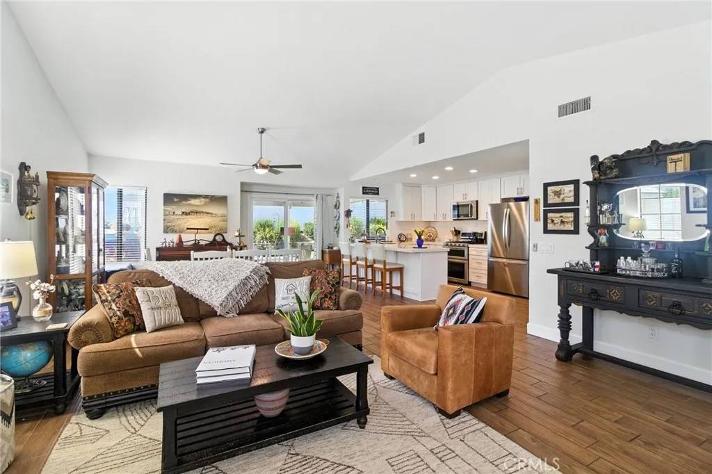 Redlands, CA 92374,20 Waters Court