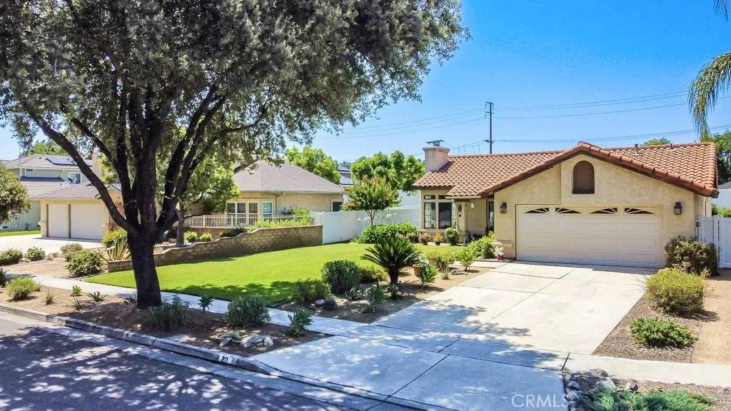 Redlands, CA 92374,20 Waters Court
