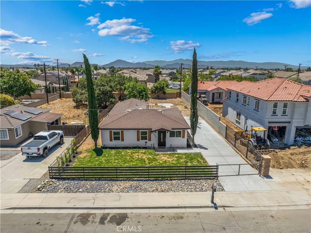 Fontana, CA 92336,15941 Los Cedros Avenue
